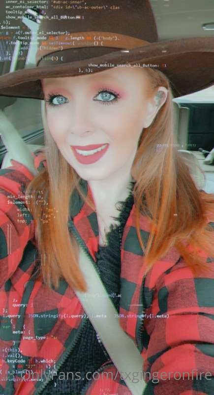 Who wants to see some new sexy pics of me in flannel? I will..