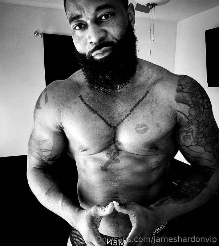 Let’s the start week off right 😈💪🏾 what type of content are ..