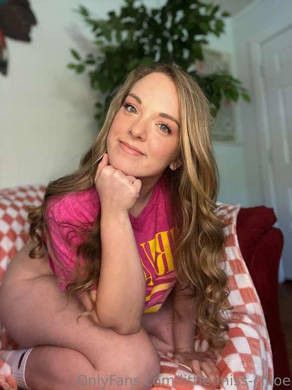 🌸 Just being a good girl 🌼