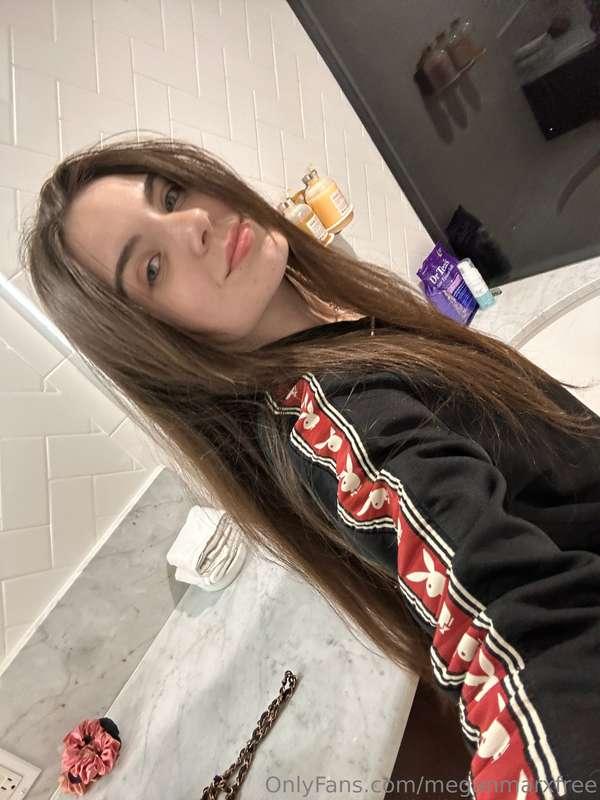 Went out with no makeup, thought I'd share for my all natura..