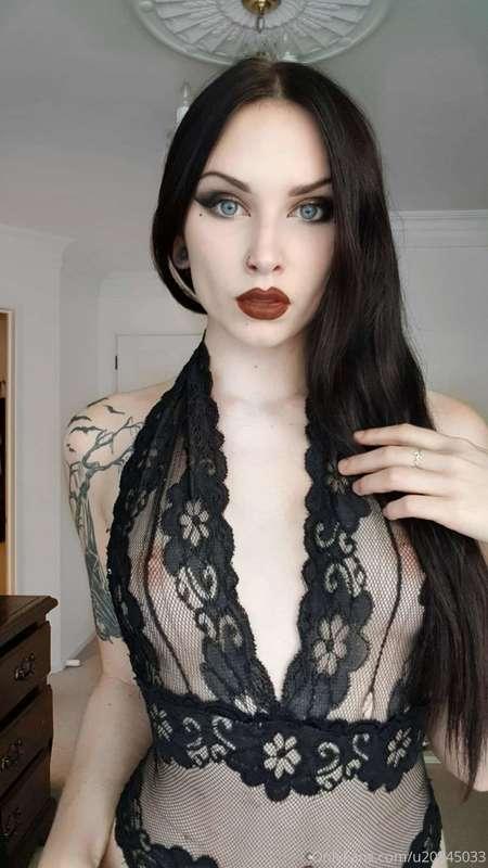 Thank you for subscribing, lovelies! Here's a lewdy photo to..