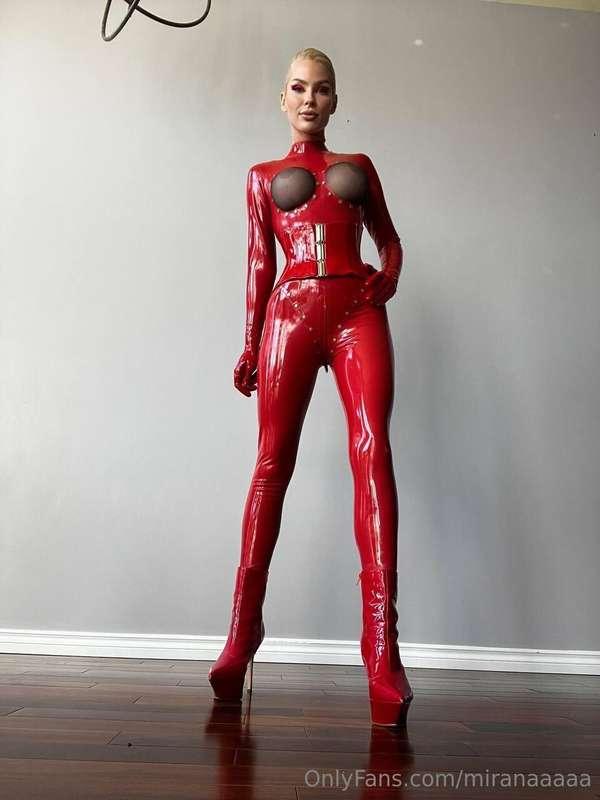She didn't cum today, can you help her with that?💦😈​​​​​​​​​..