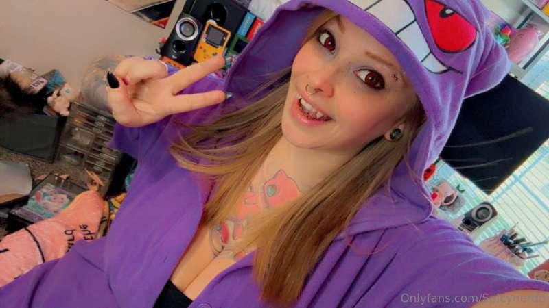 Gengar onsie and chill 