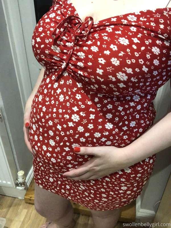 swollenbellygirl image #1