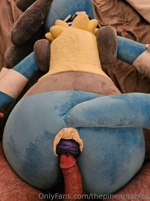 Gave some much needed humps to Lucario~