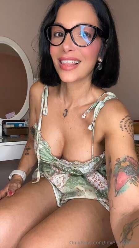 feeling naughty? message me and let’s get nasty together 😈💦💋