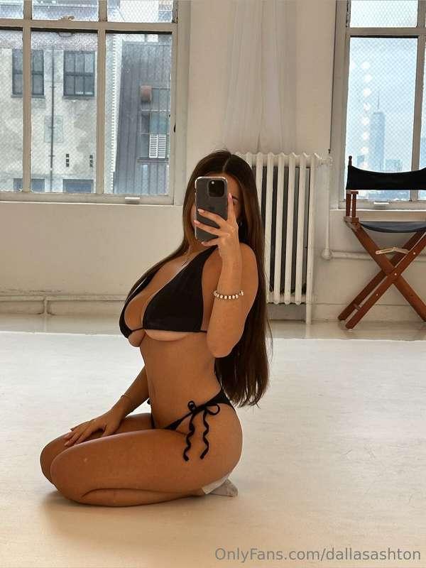 ass so fat it might pop a stringgg🍑