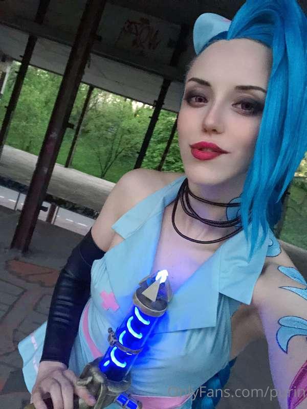 Many epic selfies and VIDEOS incoming this month, aren’t you..