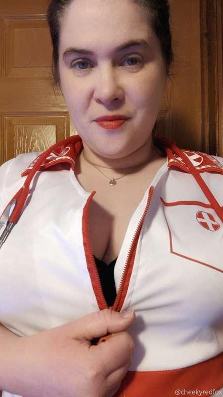 cheekyredfox image #1