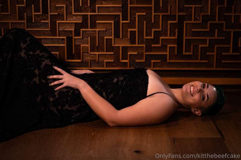 kitthebeefcake image #0