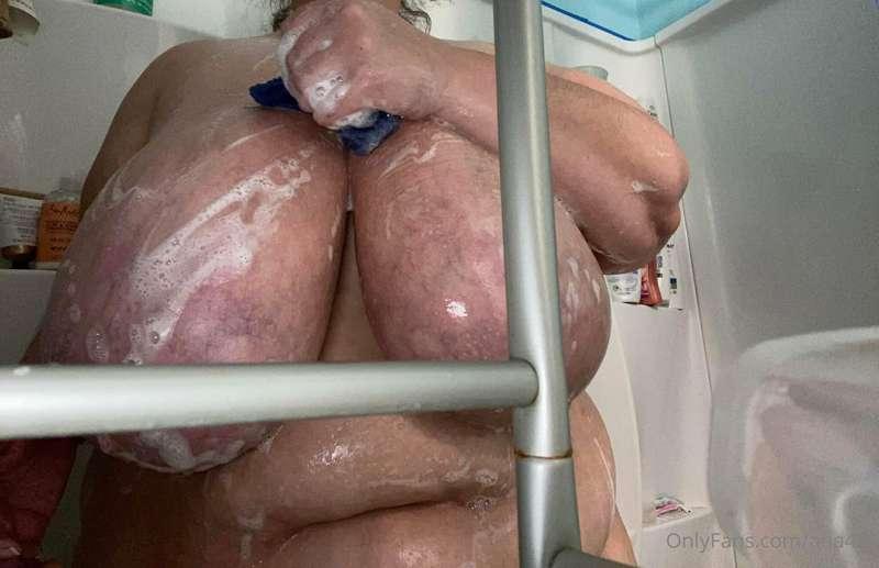 Shower Videos coming babies