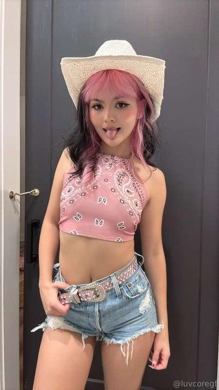 save a horse ride a cowgirl 🤠🤠 check your dm's for this new ..