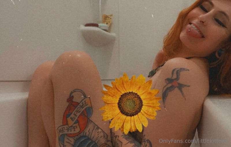 @xxxlittlekittenn for daily uncensored content
