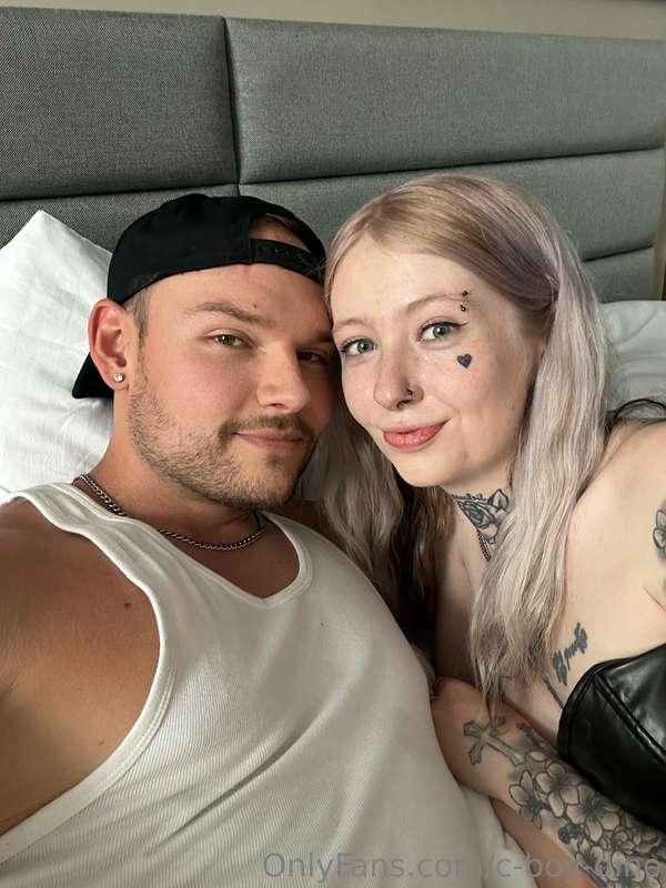 Do you wanna see us fuck? Write me 😈  Willst du uns ficken s..