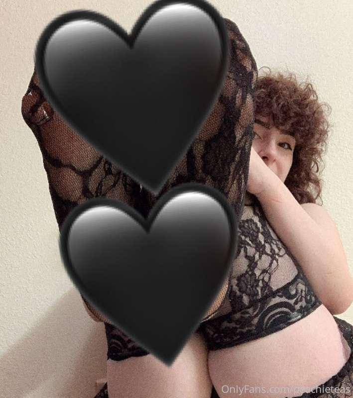 FEET FEET FEET!! (And a video! 🎥)
So normally I don’t do stu..