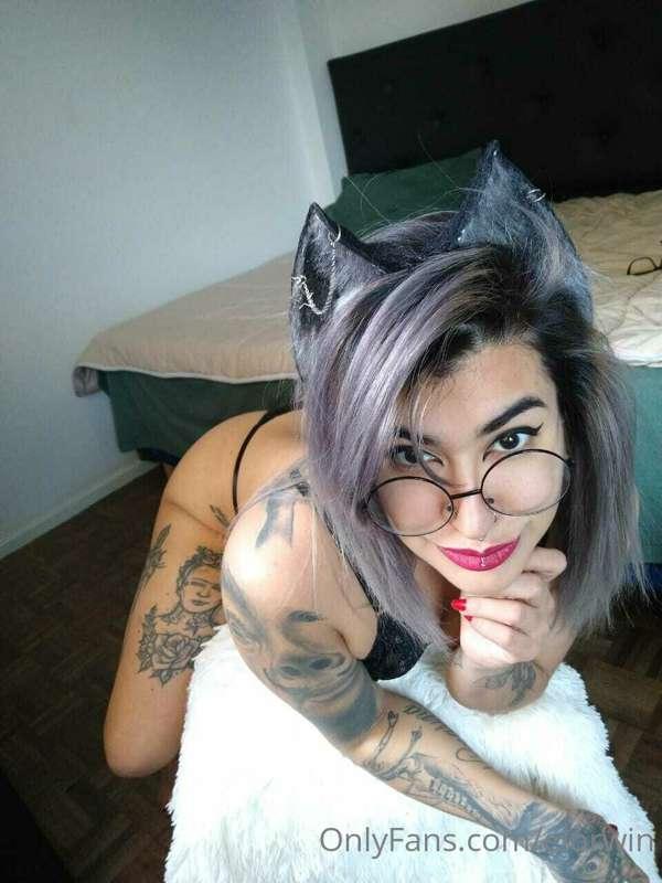 I can be your naughty little kitty 🐱😈😈