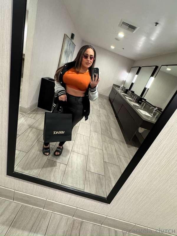 happy hump day babes!! whats on your agenda?