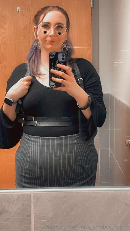 On Fridays we look like a good girl 🖤
