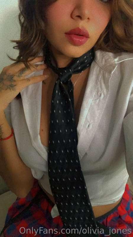 Wanna know what’s sexy? A girl who knows how to take control..