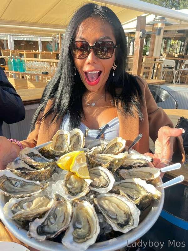 Large plate of delicacies🦪🍋
But I would rather have as many ..