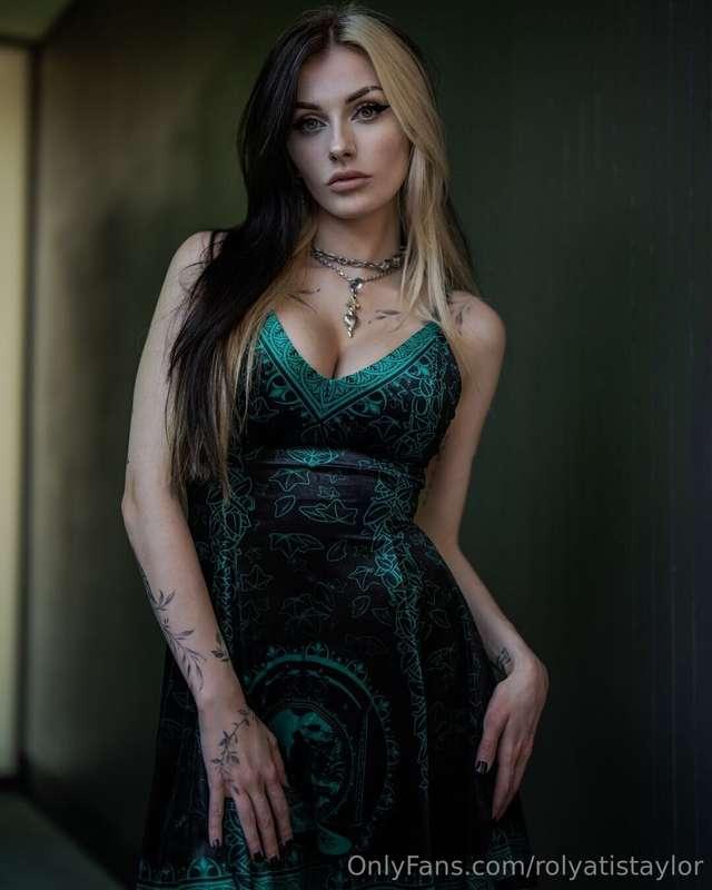 Is emerald.... my color?!