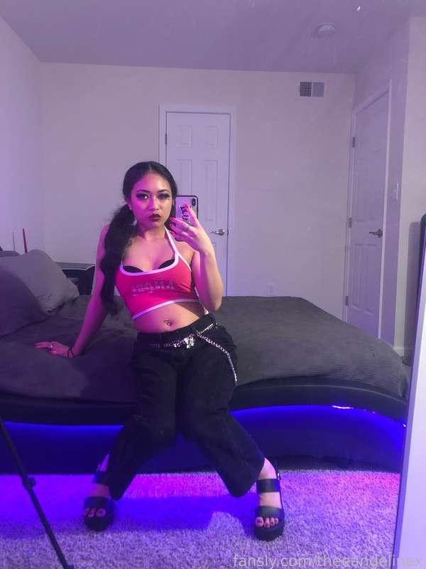 theeangelinex image #1