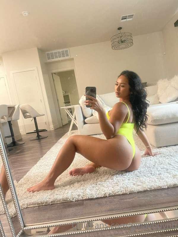 Double tap to get me horny 😈