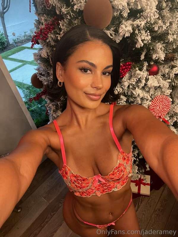 Hi babes 🥰 Happy Saturday! 💗
