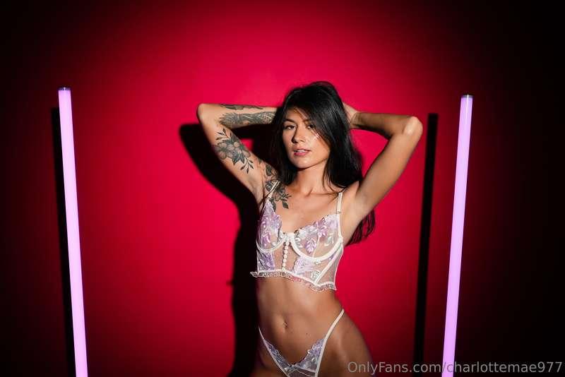 💋