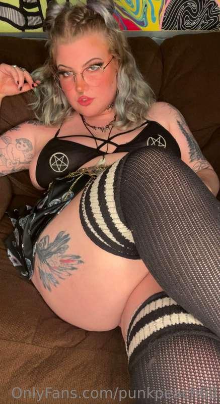 kiss me on the couch 🥰