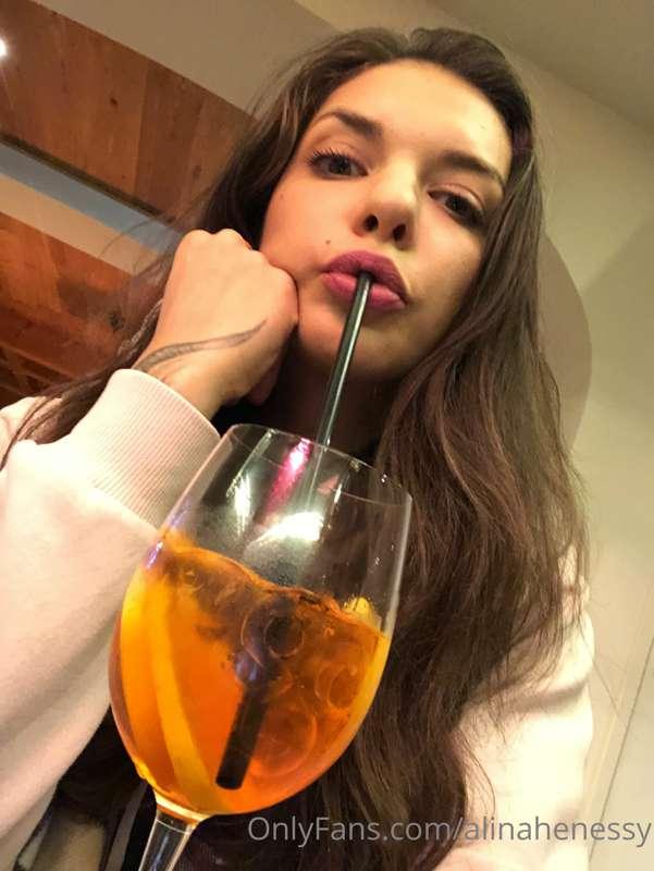 Would you spoil me with a drink? 😉🥰