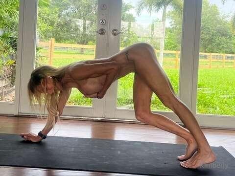 Did some yoga earlier, how's this pose?🙈