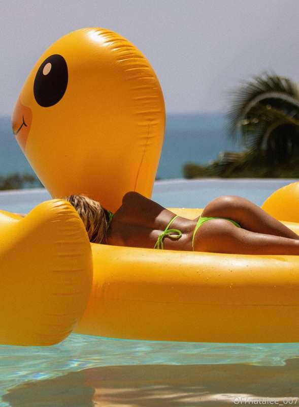 Sun and summer always in my heart ☀️ And I'm happy to share ..