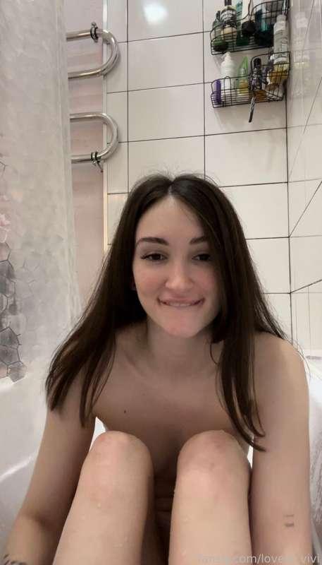 lovely_vivi image #1