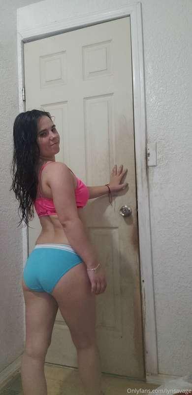 Happy Friday yall hope yall have a wonderful one