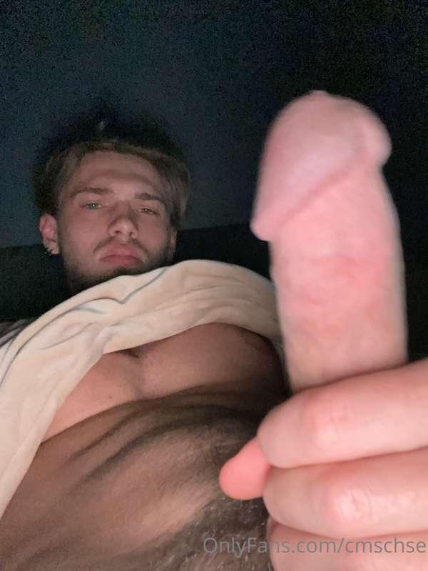 WOAH HELLO THERE
