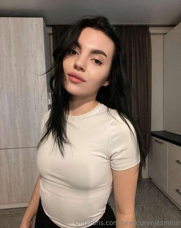 ## DO YOU WANT TO CUM WITH @sophie.cutie?? Follow👅 @sophie.c..