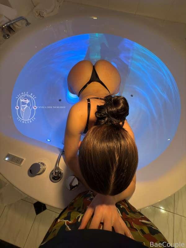 Catch me from behind, that’s where the trouble starts 💦

#bigass #bigboobs #natural #hotwife #cuckold #amateur #amateurcouple #threesome #lingerie #hotgirl #sexy #fyp #ass #pussy #nude #horny #hot #young #foryoupage #naked #jacuzzi #blowjob #sex #interracial #hotgirl 