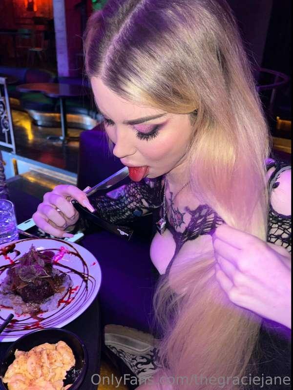 I had a midnight craving… but food didn’t satisfy me. I gues..