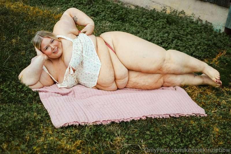 kenziekinziebbw image #0