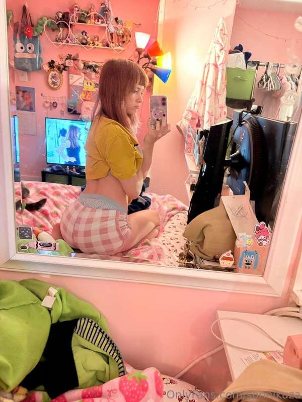 I can’t wear panties with these shorts or else everyone can ..