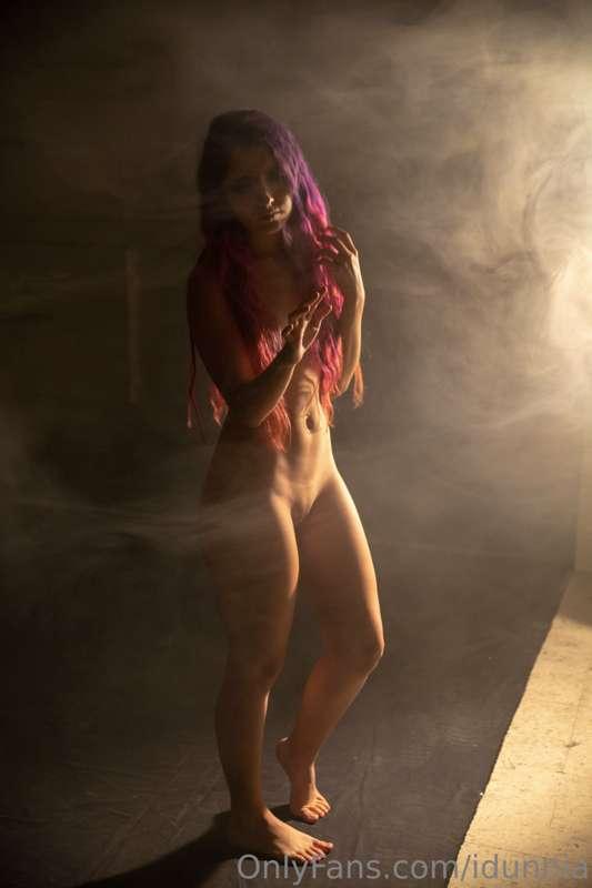 40 NEW UNEDITED AND UNCENSORED PICTURES! HAPPY HALLOWEEN YAL..