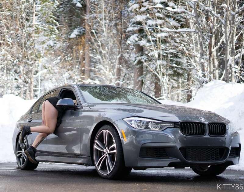 Mini shoot from the other day 💦 the second photo is me watch..