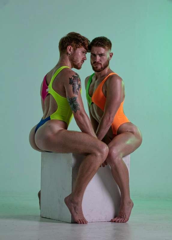 New shooting with the twins @twoinred1 🤫💘