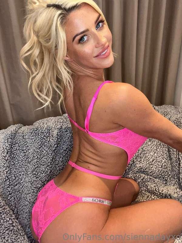 I want you to grab me from behind 😈