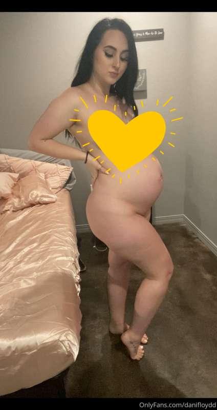 Come on over to my VIP page where I post uncensored full nud..