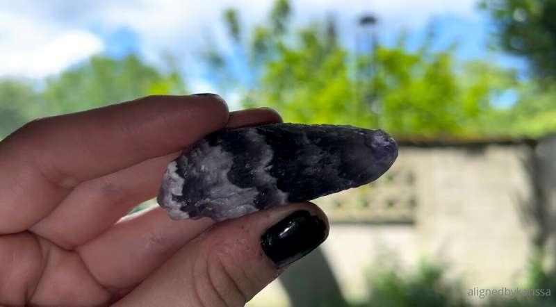 Crystals hold high vibrational energy 🔮
Look out on my OFTV ..