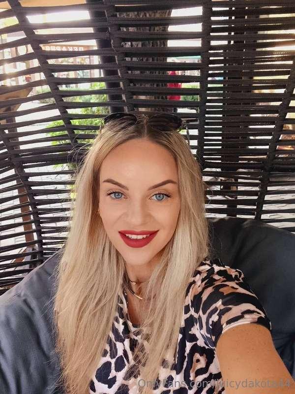 Hello💋