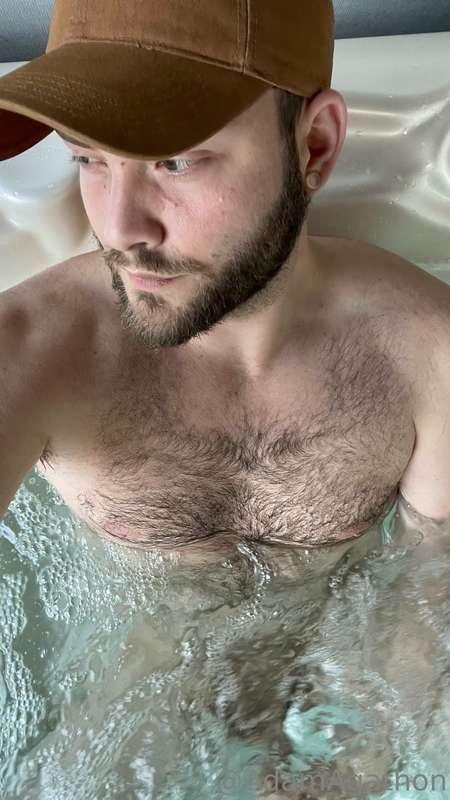 Hot tubbin