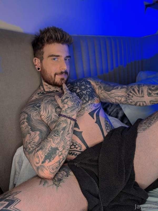 wanna see what's under this towel?